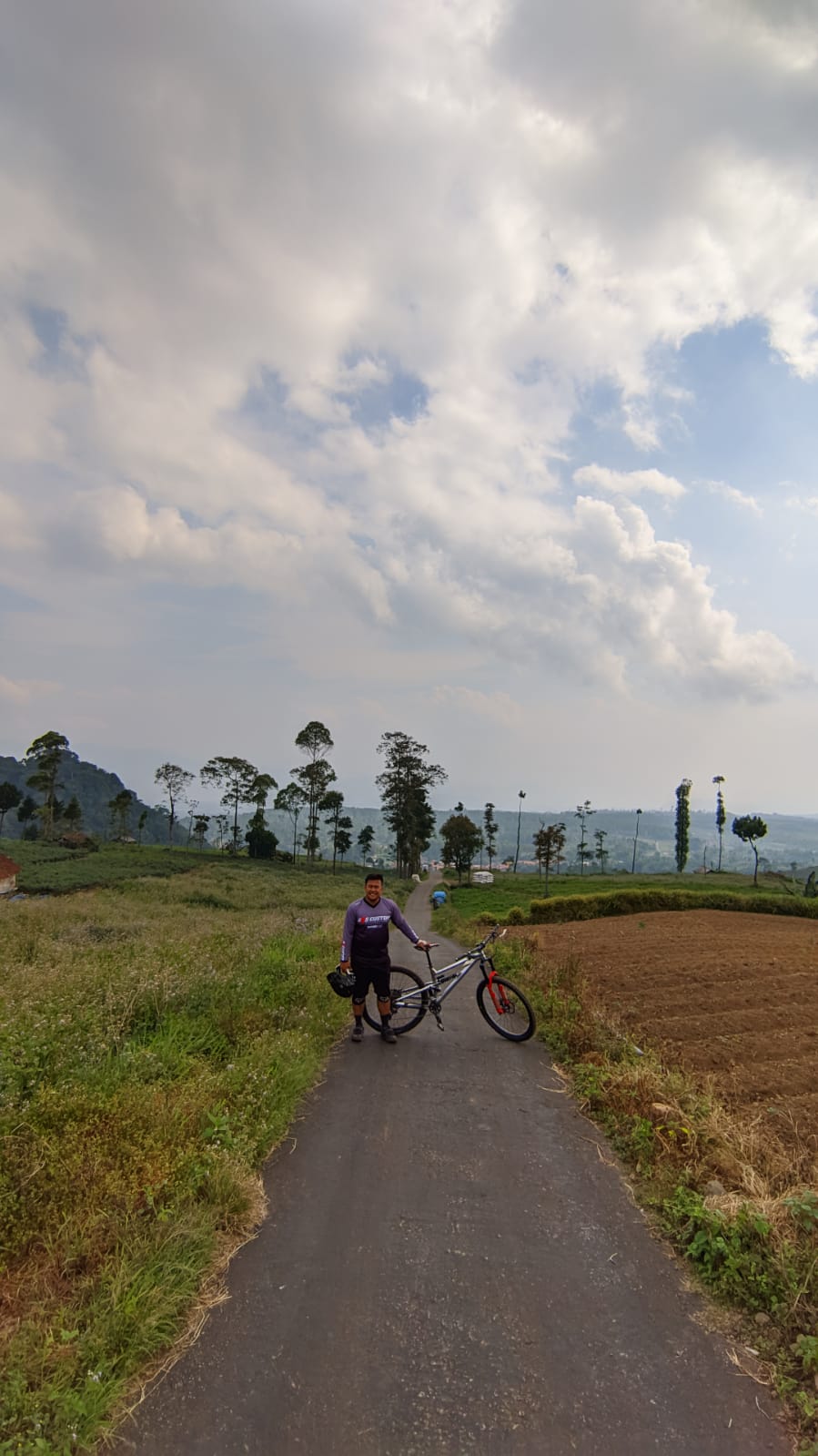 Gunung putri B5